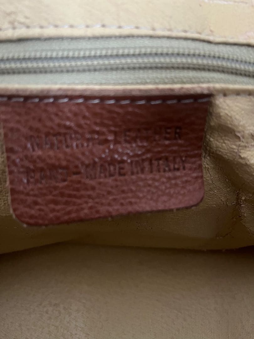 【、】イタリア製　革ボストンバッグ