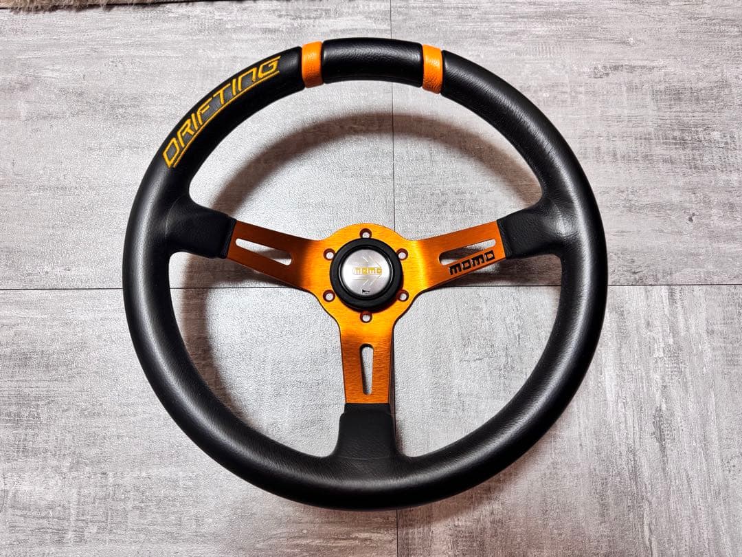 momo ステアリング ドリフティング 33φ