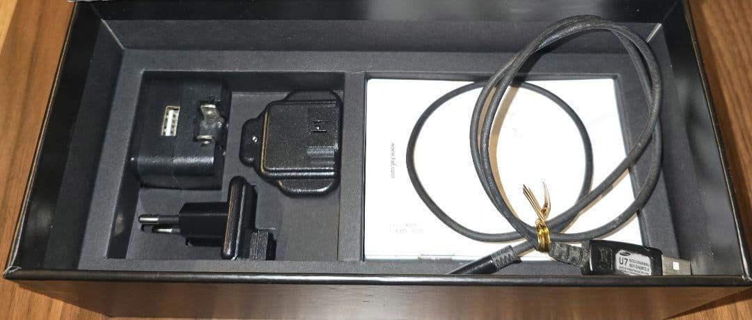 KEF Muo SP3892BA Bluetoothワイヤレススピーカー