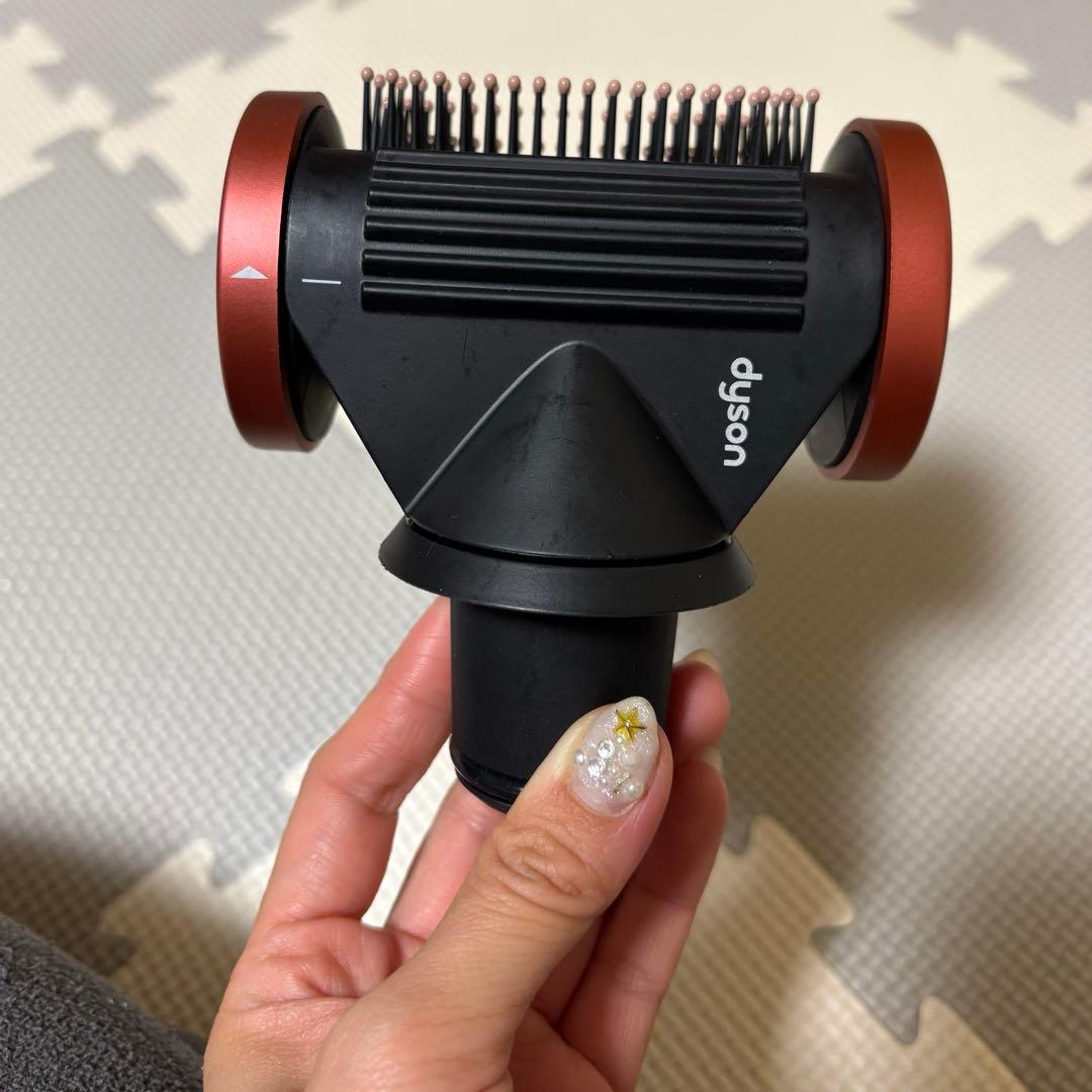 ダイソン　スペシャルエディション　ヘアドライヤー　　HD16 ストロベリー