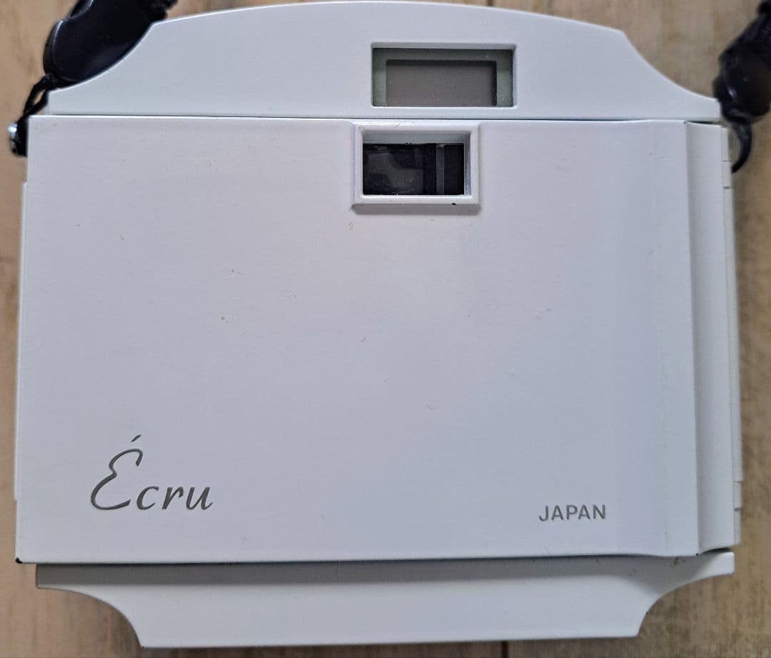 動作確認オリンパス エクリュ コンパクトフィルムカメラ電池入り！ケースストラップ