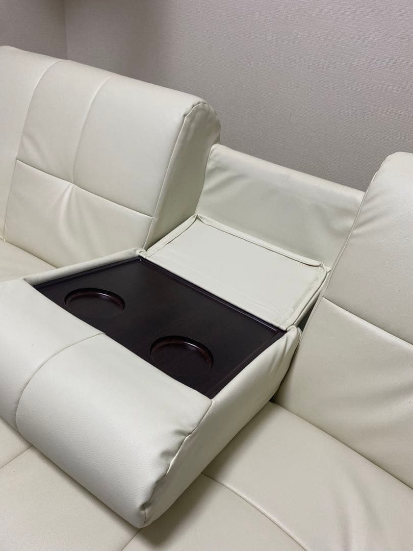 【あい様購入確定済】アイボリー 合成皮革 ソファ