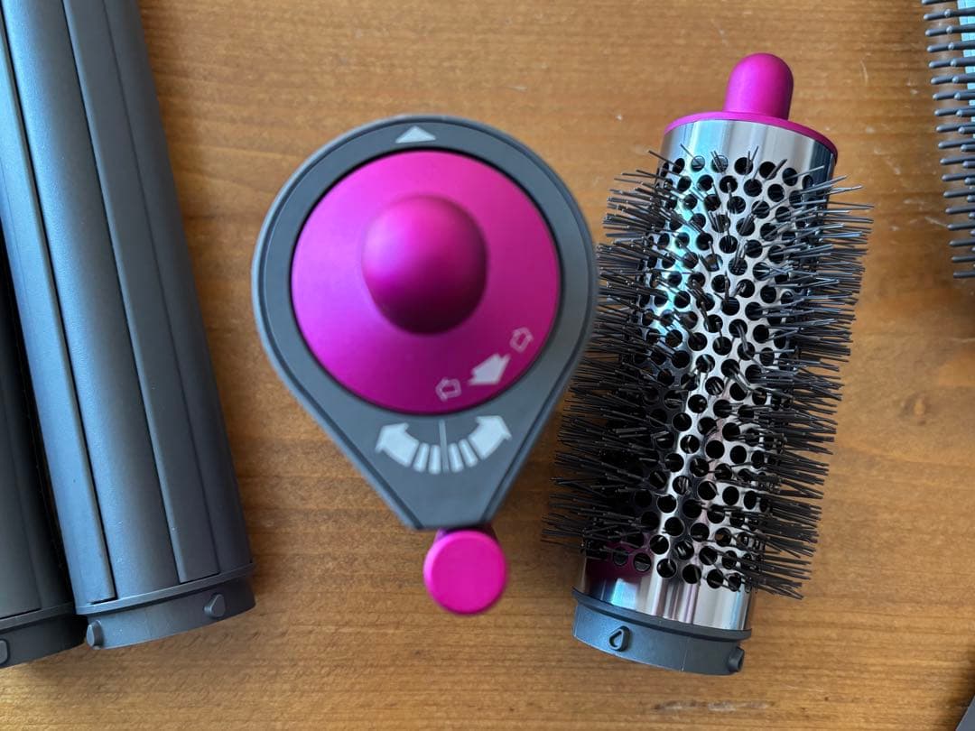 ● ダイソン エアラップHS05 ヘアスタイラー