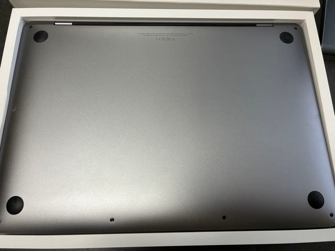 【美品】MacBook Pro 13インチ Core i5 256GB 8GB