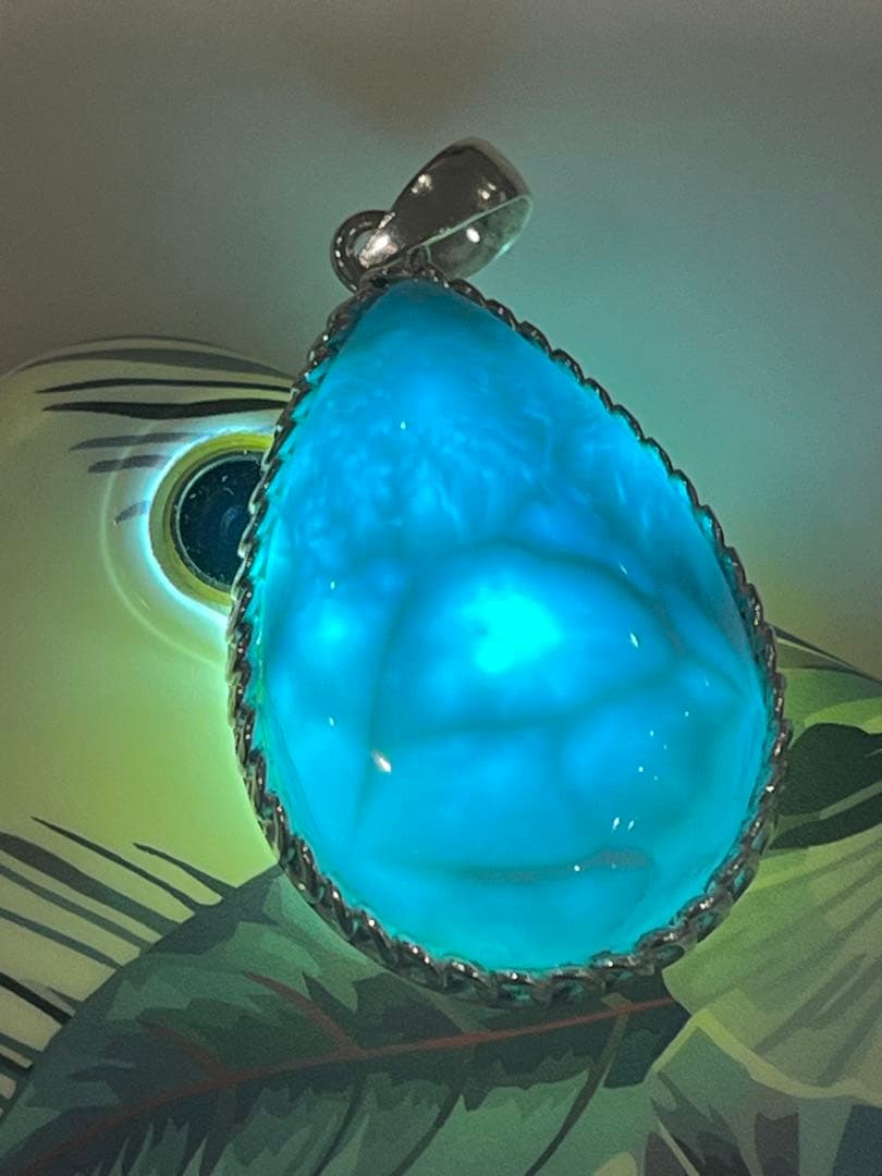 天然石☆高品質！ラリマーしずく型ペンダントトップ☆シルバーワク付き☆模様が美しい