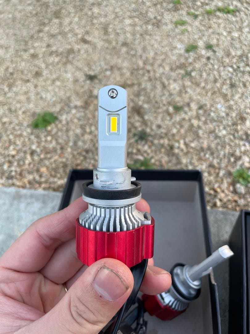 VELENO LEDフォグランプ 10600lm イエロー