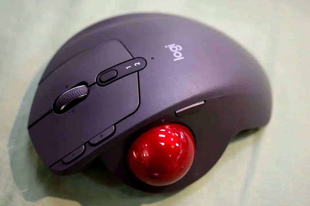 logicool MX ERGO S（赤玉+シルバー）