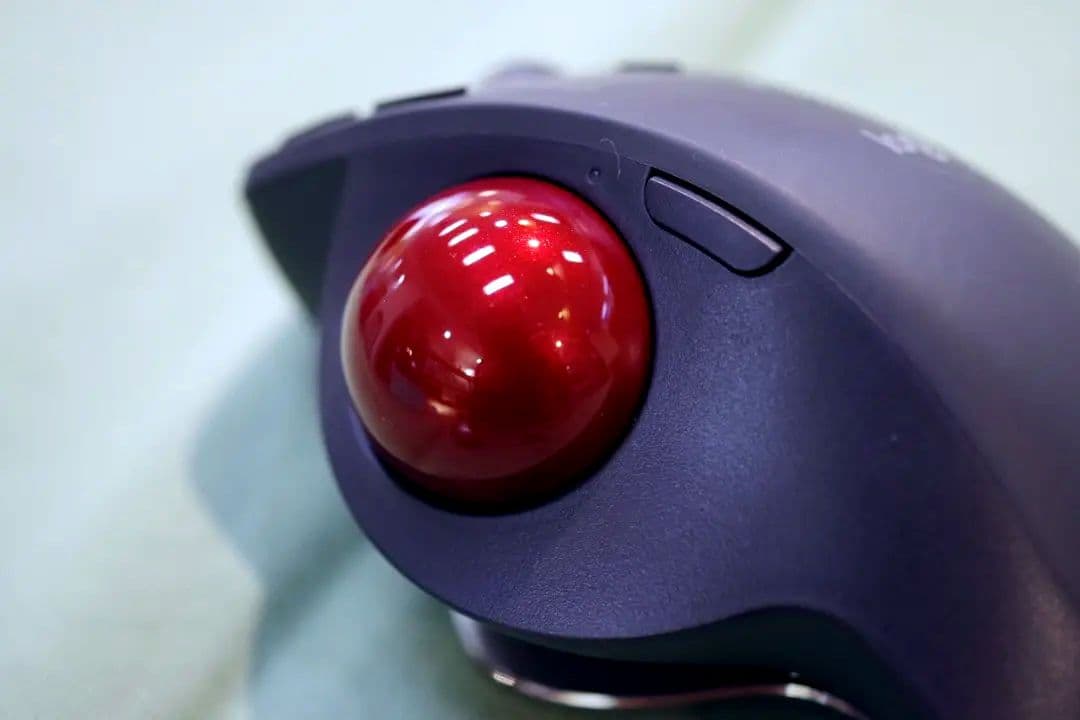 logicool MX ERGO S（赤玉+シルバー）