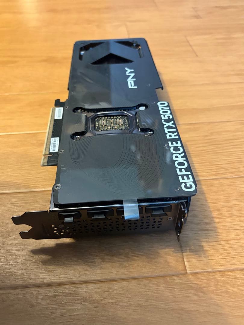 GeForce RTX 5070 12GB OC版 2028年10月まで保証有