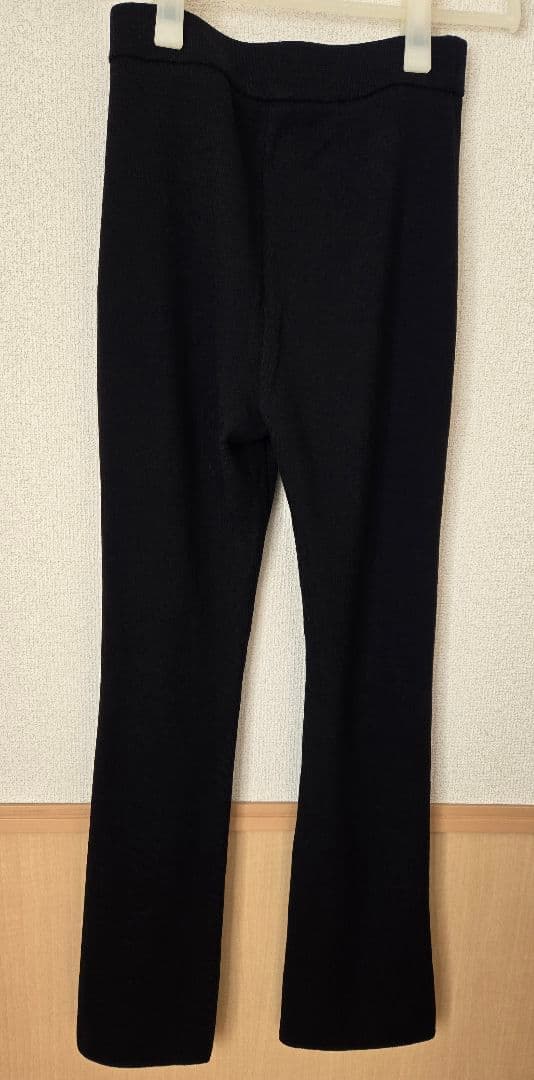 新品未使用【 RIB KNIT LEGGINGS】