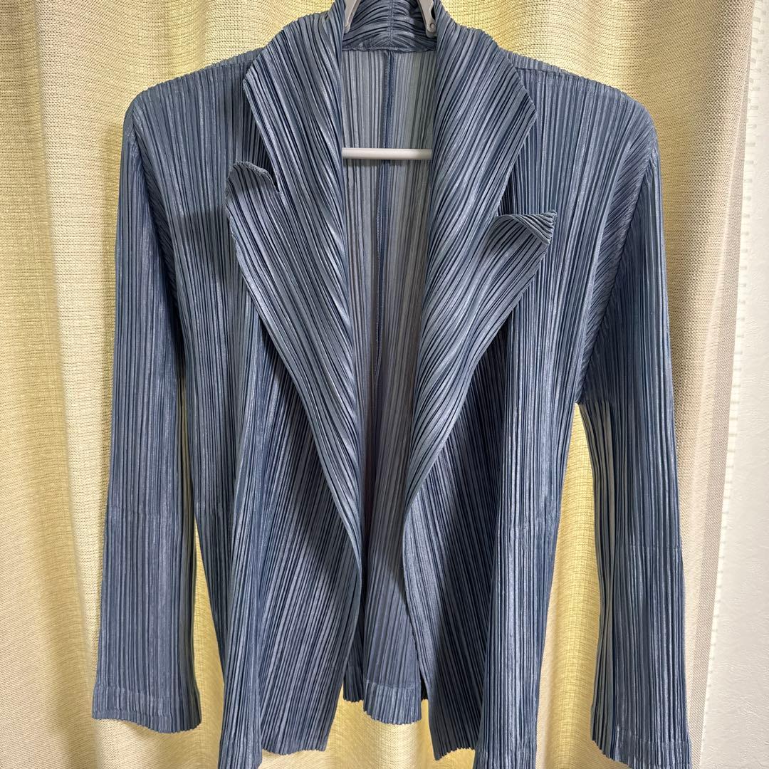 プリーツプリーズイッセイミヤケテーラードジャケット　ストライプ