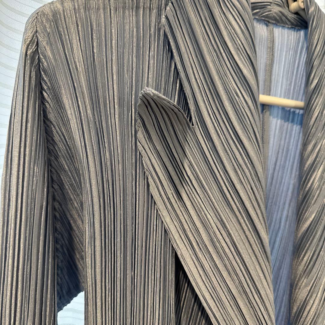 プリーツプリーズイッセイミヤケテーラードジャケット　ストライプ