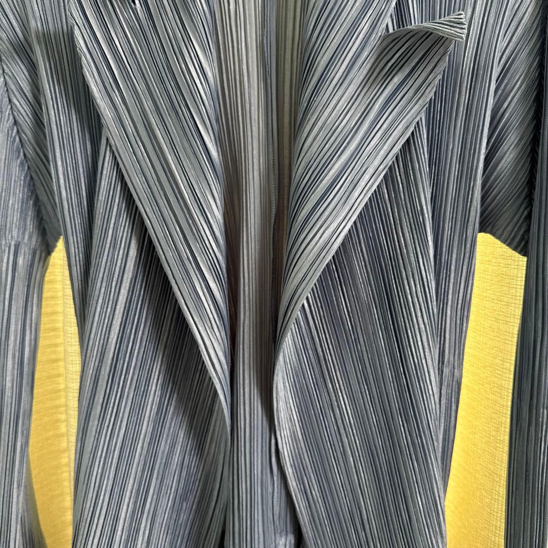 プリーツプリーズイッセイミヤケテーラードジャケット　ストライプ