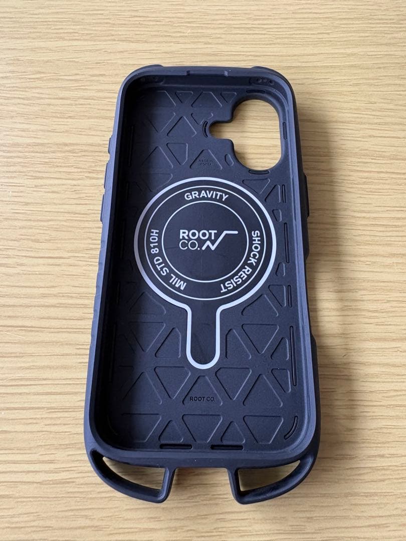 BRIEFING ROOT CO. iPhone 16用ケース美品！！