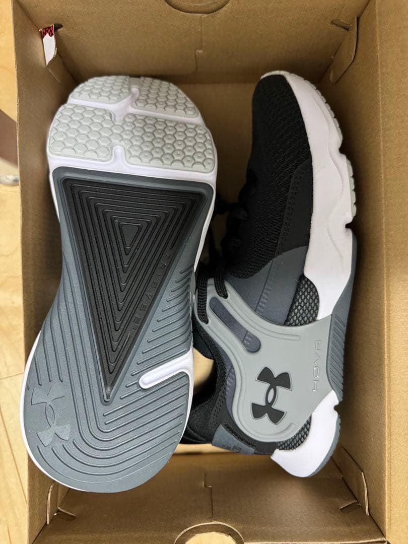 UNDER ARMOUR HOVR APEXトレーニングシューズ 黒/グレー