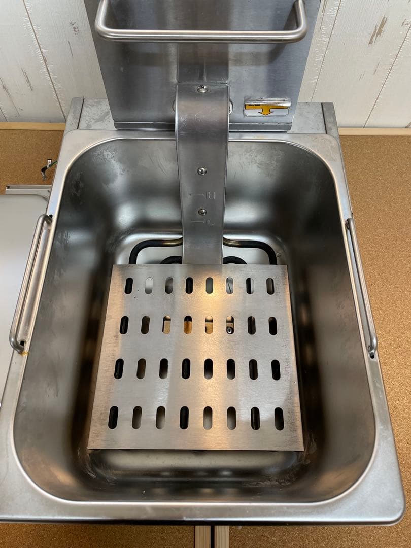 業務用　卓上電気フライヤー　6ℓ