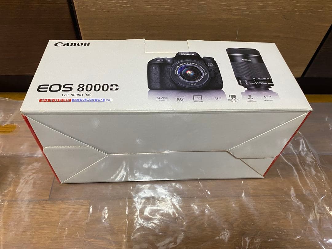 Canonデジタル一眼レフカメラ EOS 8000D ダブルズームキットおまけ付