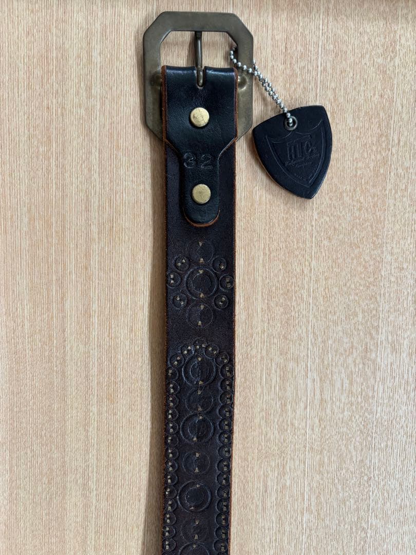 HTCスタッズカラーストーンベルト　新品未使用