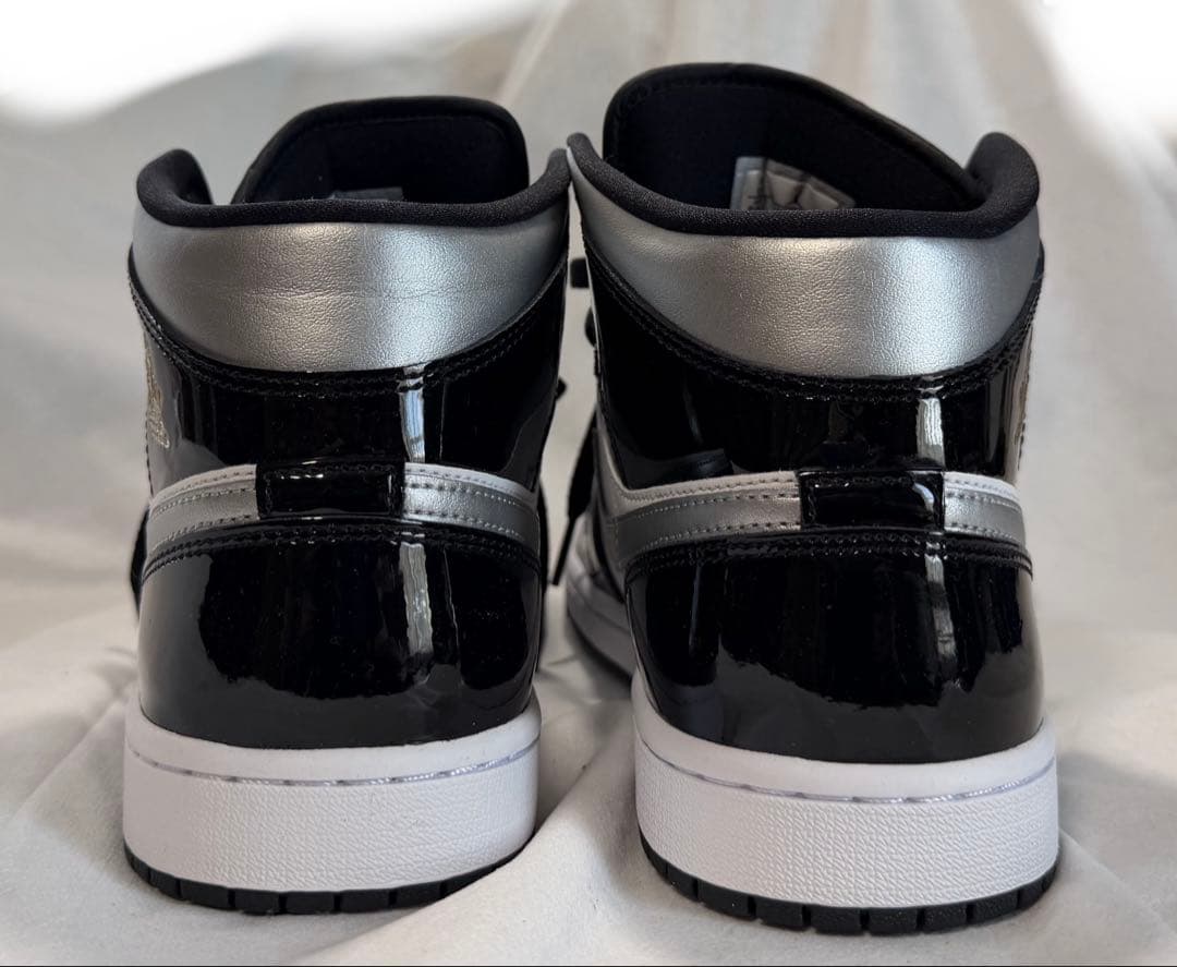 値下げ中！Nike Air Jordan 1 Mid Black