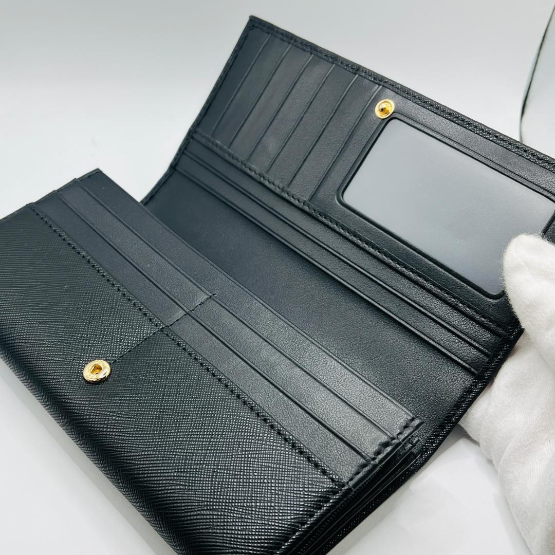 定番 未使用 Vivienne Westwood 長財布 折財布 黒 シンプル