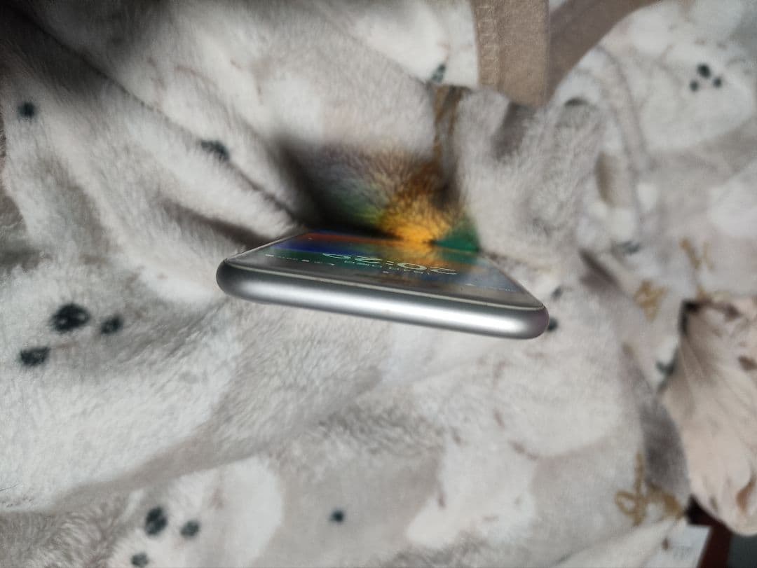 simフリー バッテリー100パーセント iPhone 8 シルバー 64G