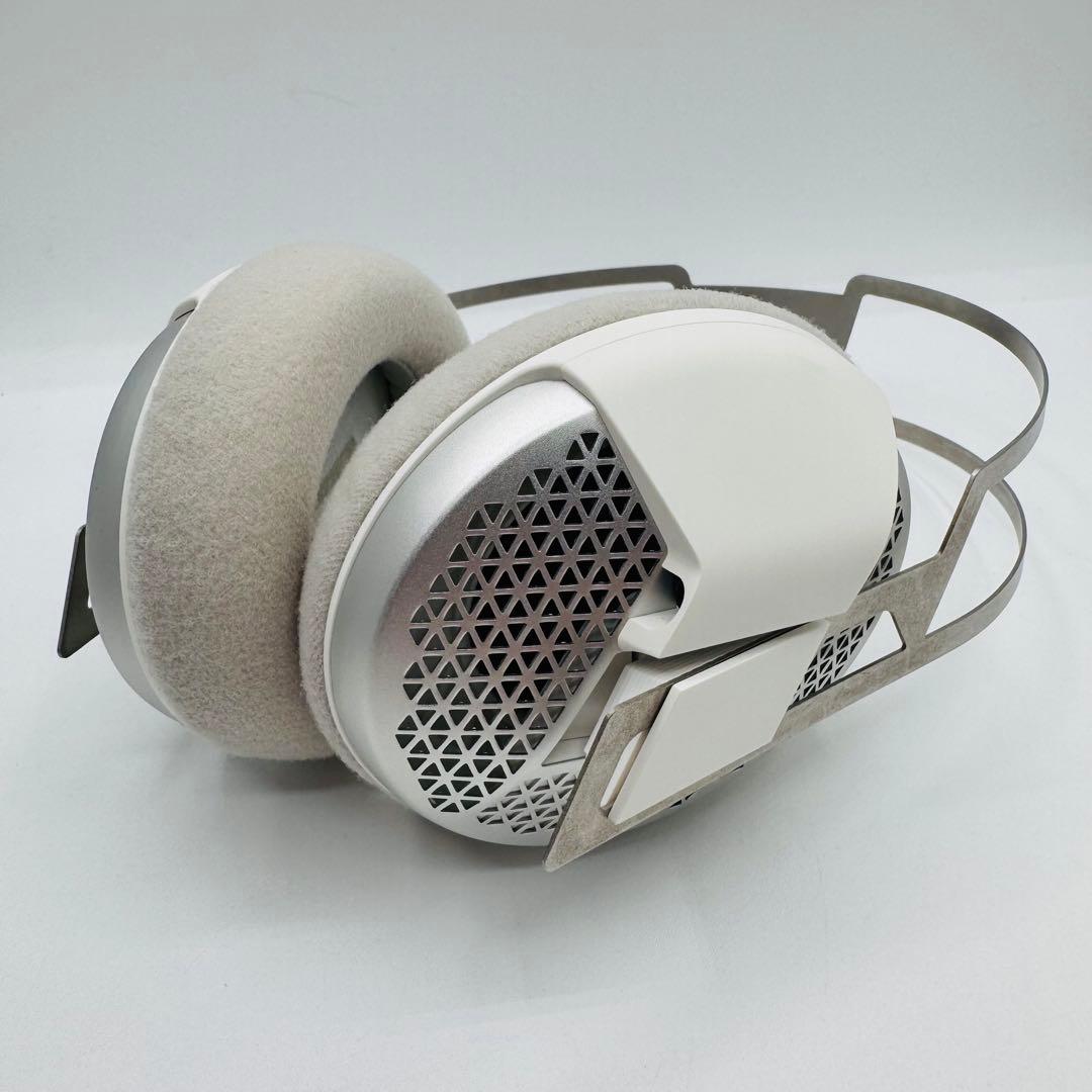 【極美品】 TRUTH Silver ゲーミングヘッドセット FUMO-GHS1