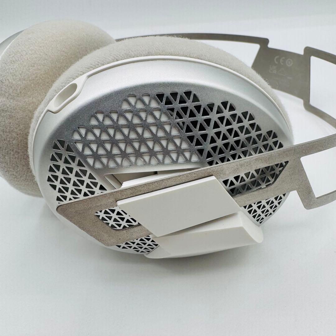 【極美品】 TRUTH Silver ゲーミングヘッドセット FUMO-GHS1