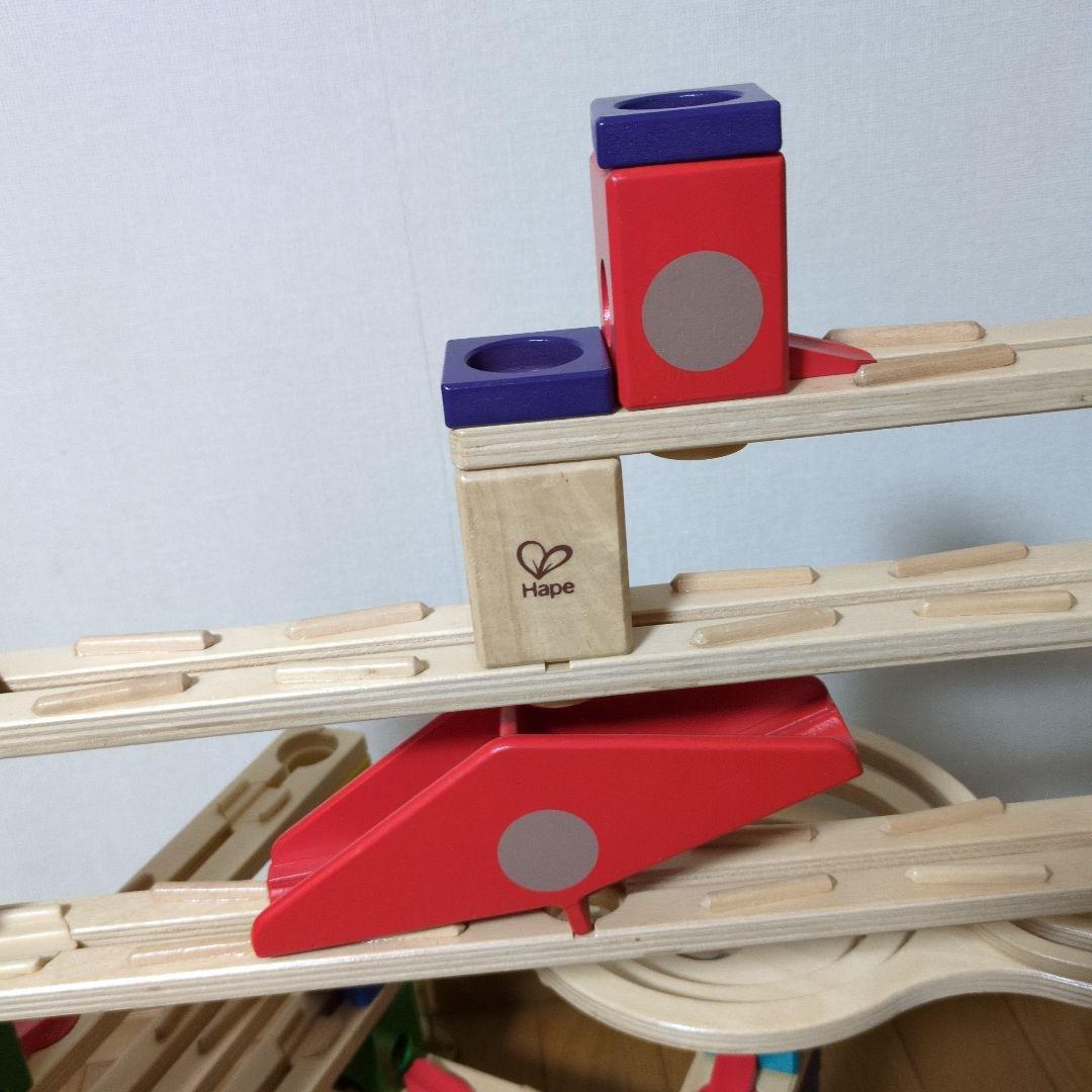 ボーネルンド クアドリラ ツイスト&レールセット　ボールキャッチャー付き