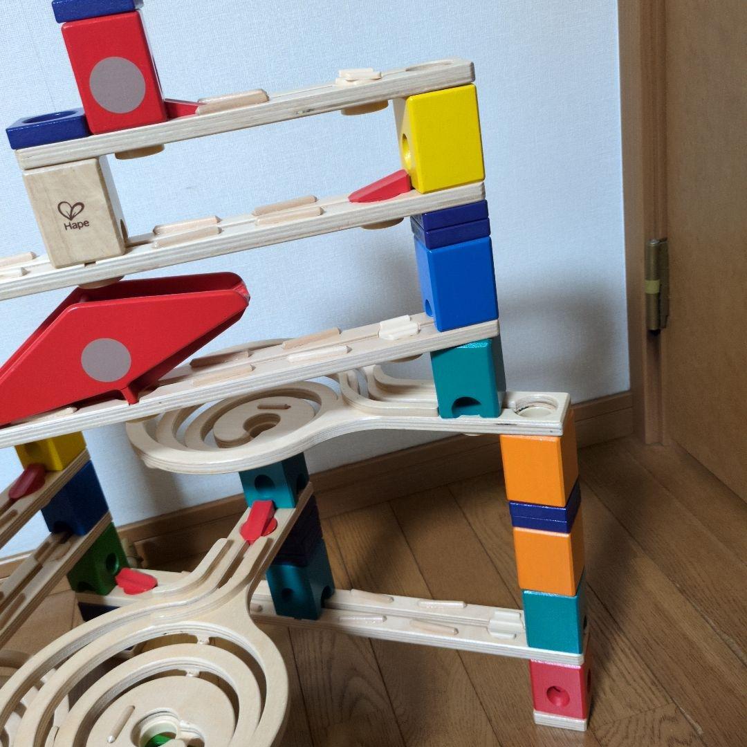 ボーネルンド クアドリラ ツイスト&レールセット　ボールキャッチャー付き