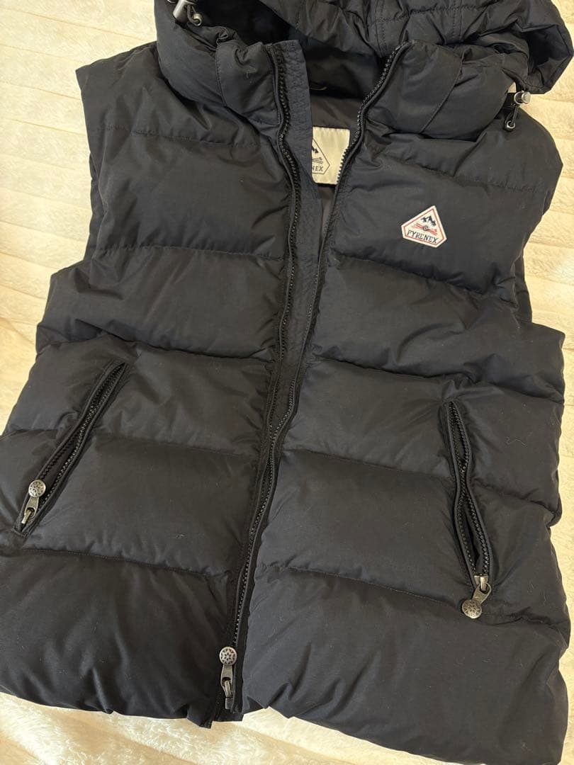 【メンズ　ダウンベスト】PYRENEX