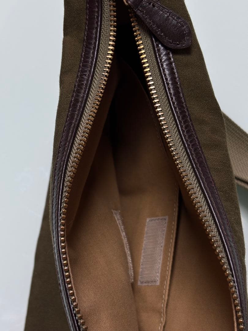 GANZO ボディバッグ オリーブ色　MILLE MIGLIA