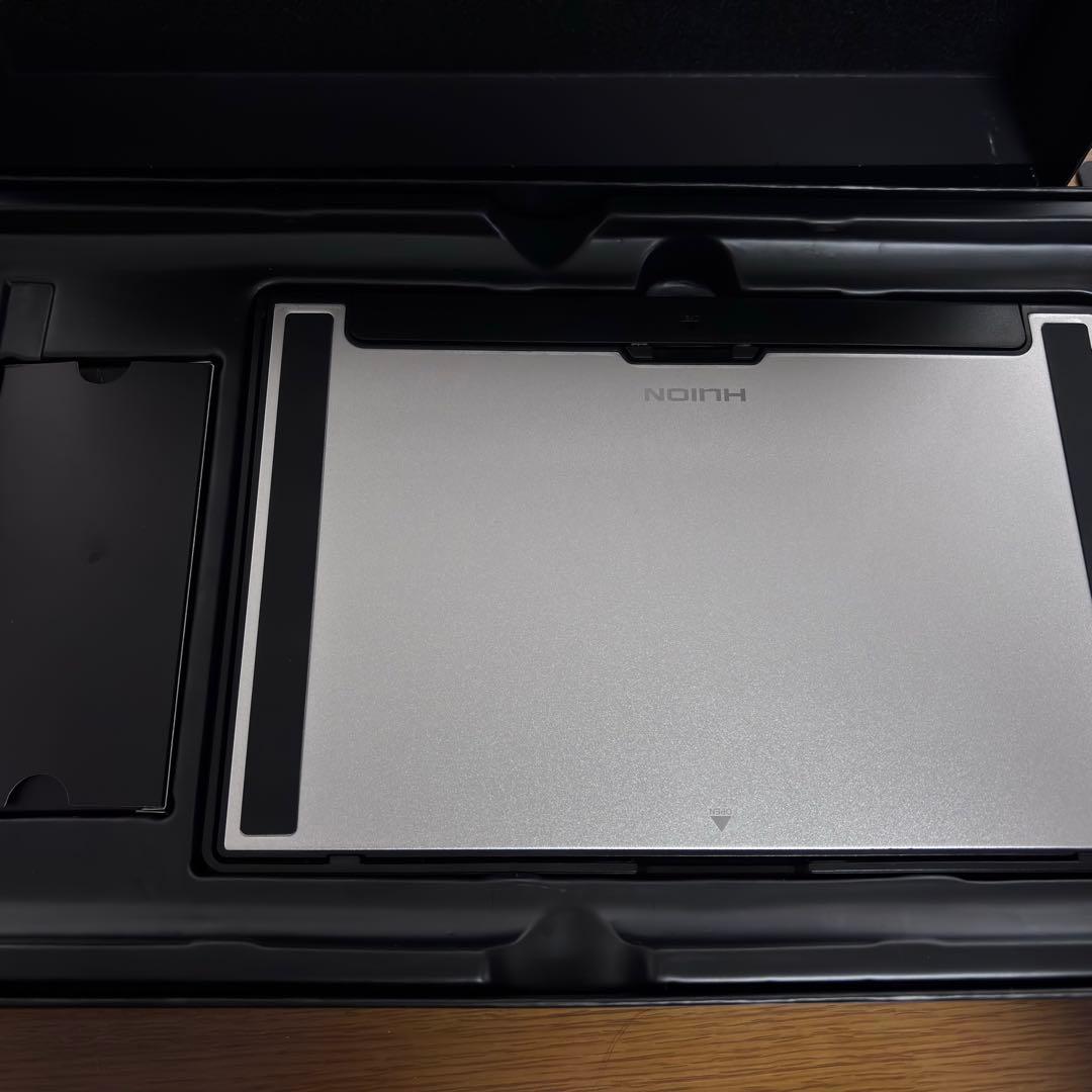 美品】HUION KAMVAS Pro 13 液晶タブレット スタンド付き