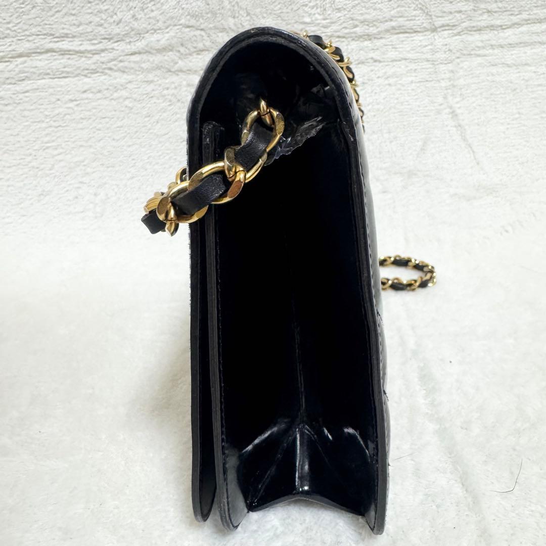シャネル CHANEL チェーンショルダーバッグ エナメル パテントレザー 黒