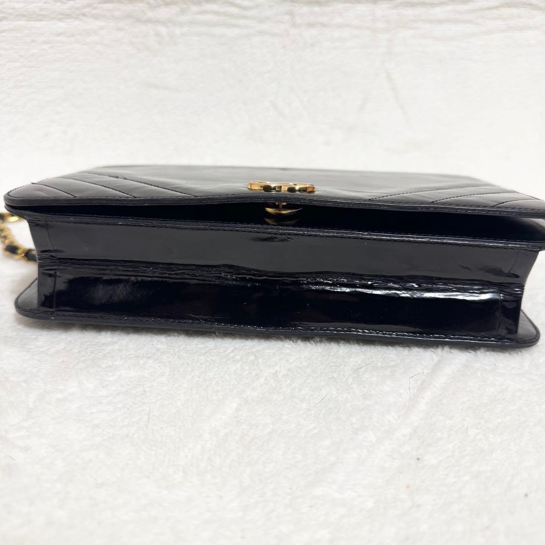 シャネル CHANEL チェーンショルダーバッグ エナメル パテントレザー 黒