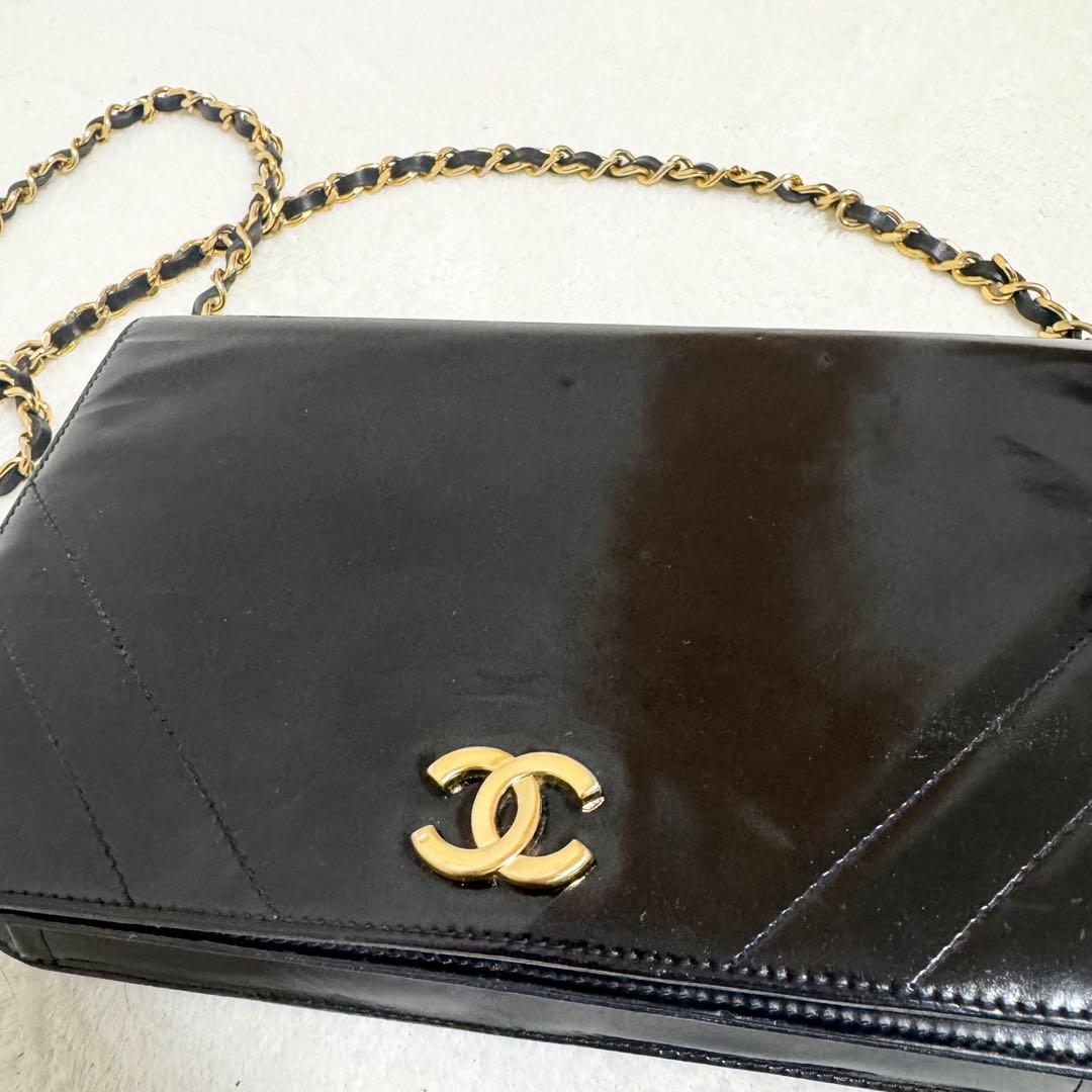 シャネル CHANEL チェーンショルダーバッグ エナメル パテントレザー 黒