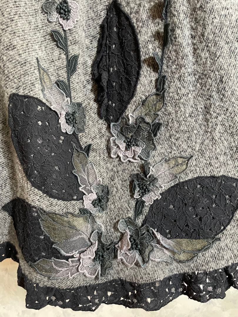 【アトリエまりこ】フード付きケープコート グレー