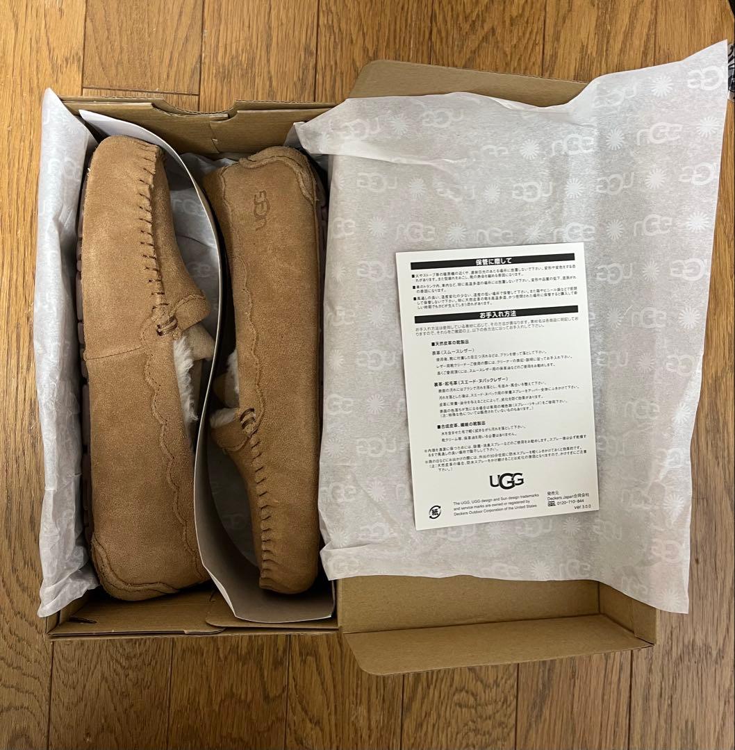 るるは　UGG モカシン　スウェード　ムートン　ローファー　24㎝