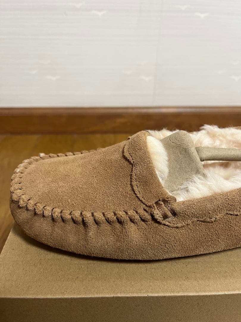 るるは　UGG モカシン　スウェード　ムートン　ローファー　24㎝
