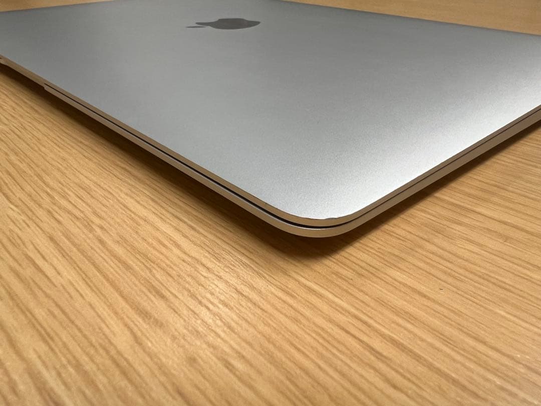 Apple MacBook Air 16GB/256GBシルバー 本体