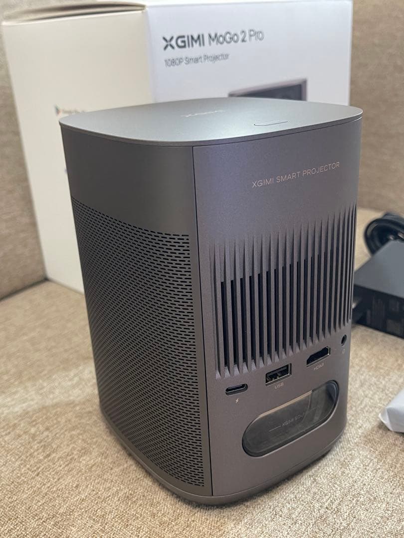 XGIMI MoGo 2 Pro プロジェクター （120inスクリーンセット）