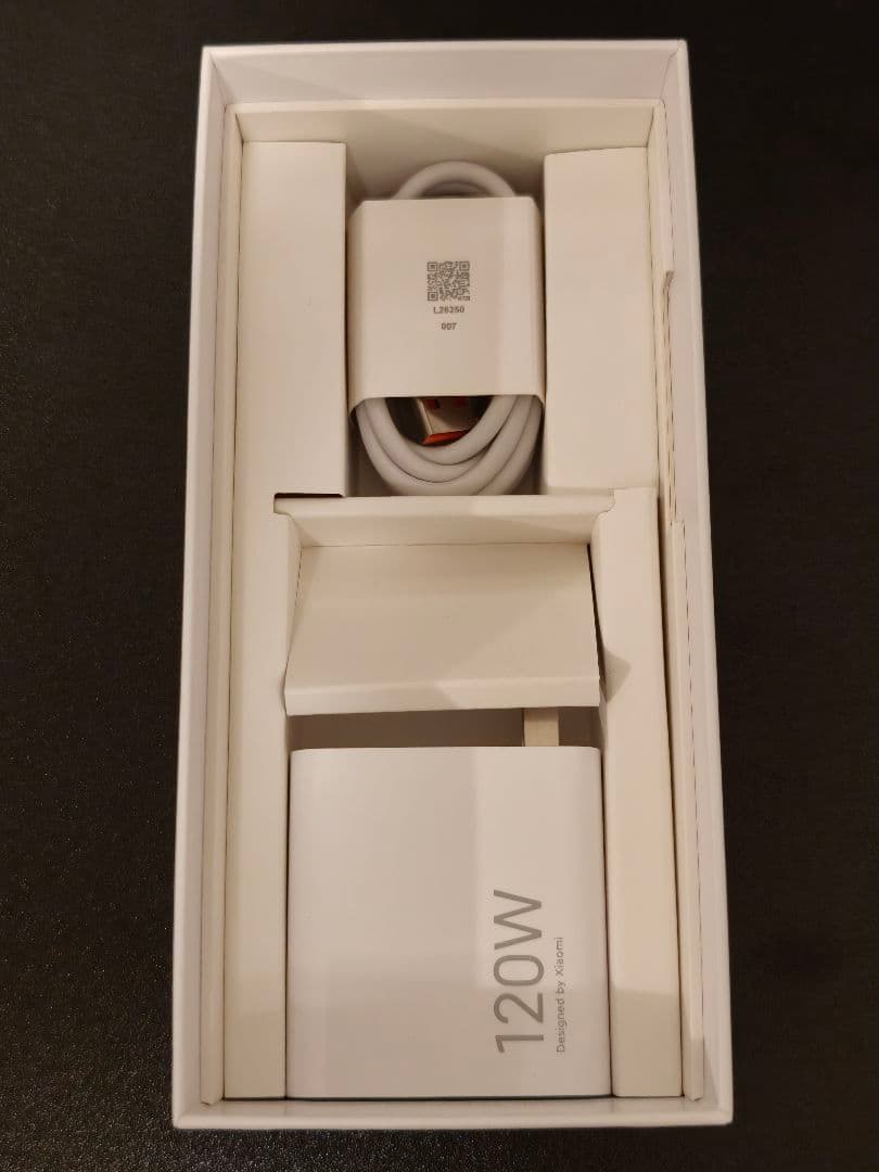 Xiaomi 13 TPro 256GB、耐衝撃ケース付き