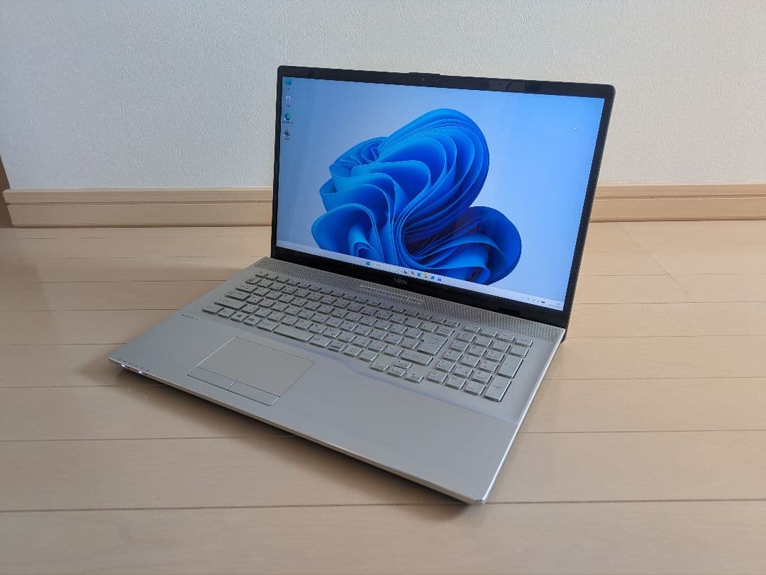 【17インチ大画面10世代】ノートPC 富士通 LIFEBOOK WN1/E2
