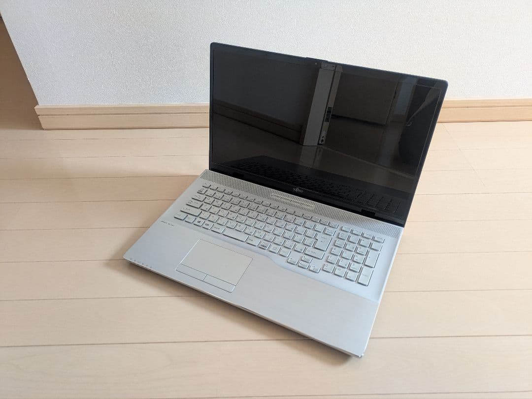 【17インチ大画面10世代】ノートPC 富士通 LIFEBOOK WN1/E2
