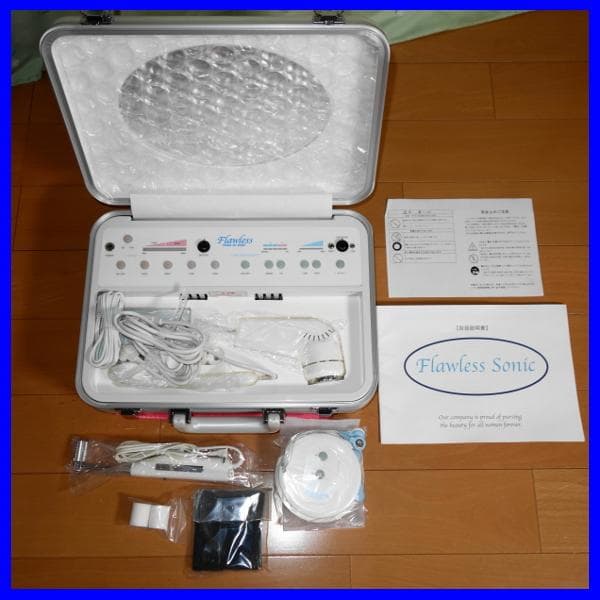 ✨未使用・保管品！✨超音波美顔器　フローレスソニック