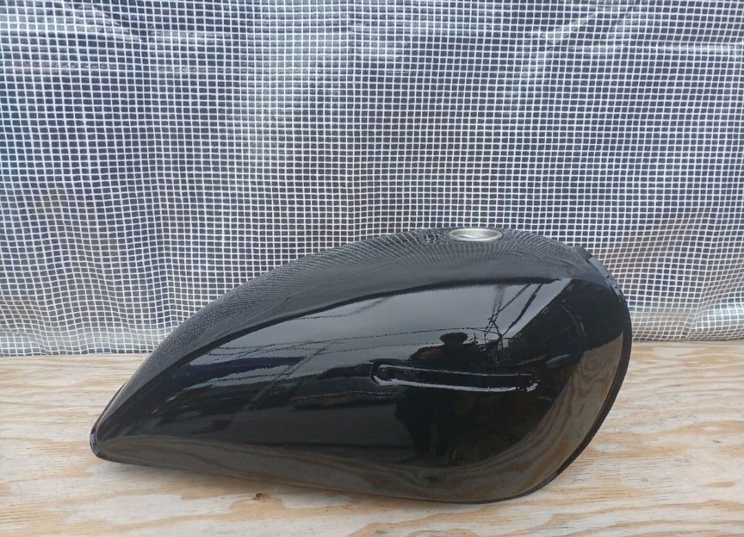 カワサキ　Z750LTD　タンク　美品