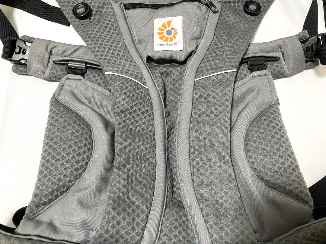 ergobaby オムニブリーズ OMNI breeze グラファイトグレー