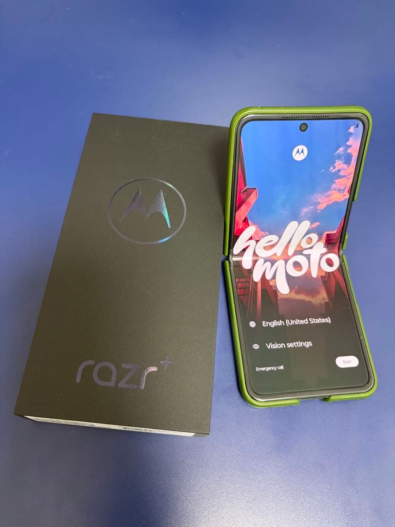 Motorola razr+ 2024 (US版razr 50 ultra)