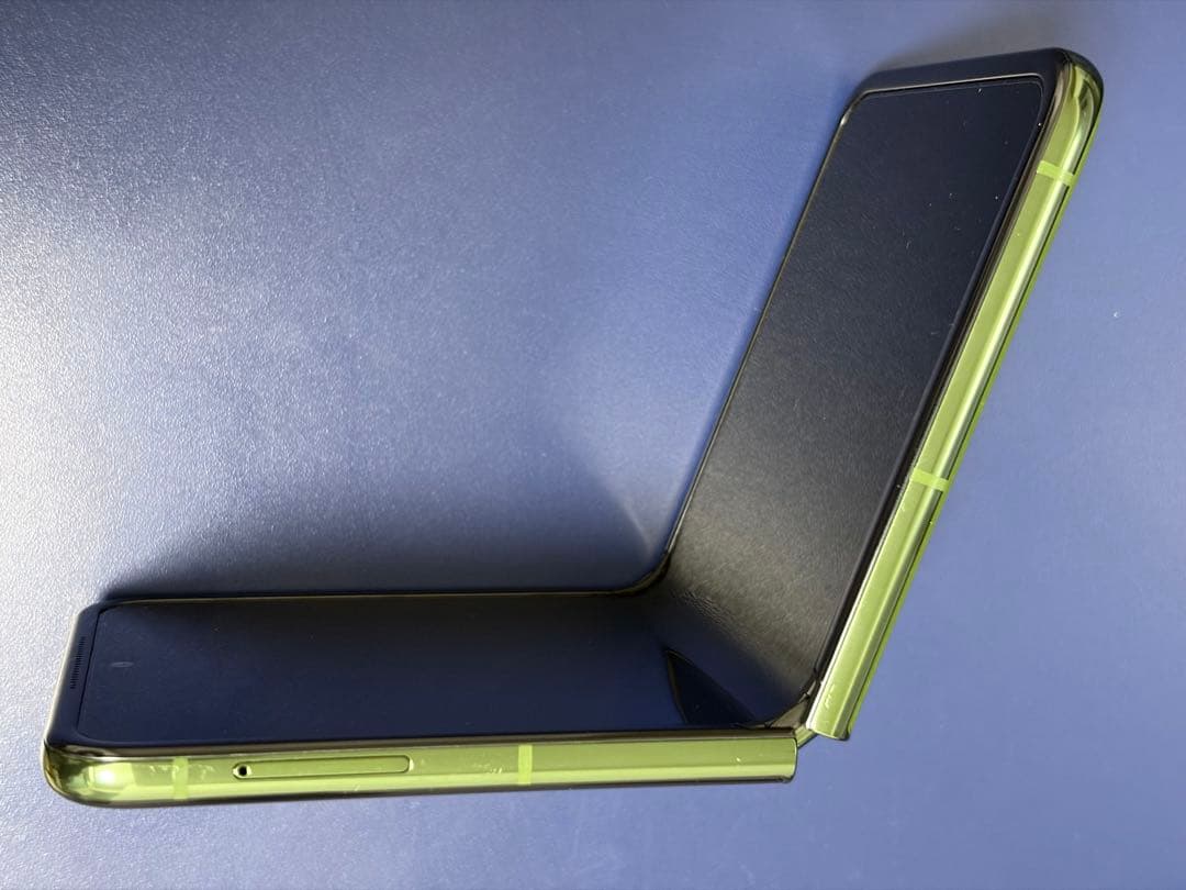 Motorola razr+ 2024 (US版razr 50 ultra)