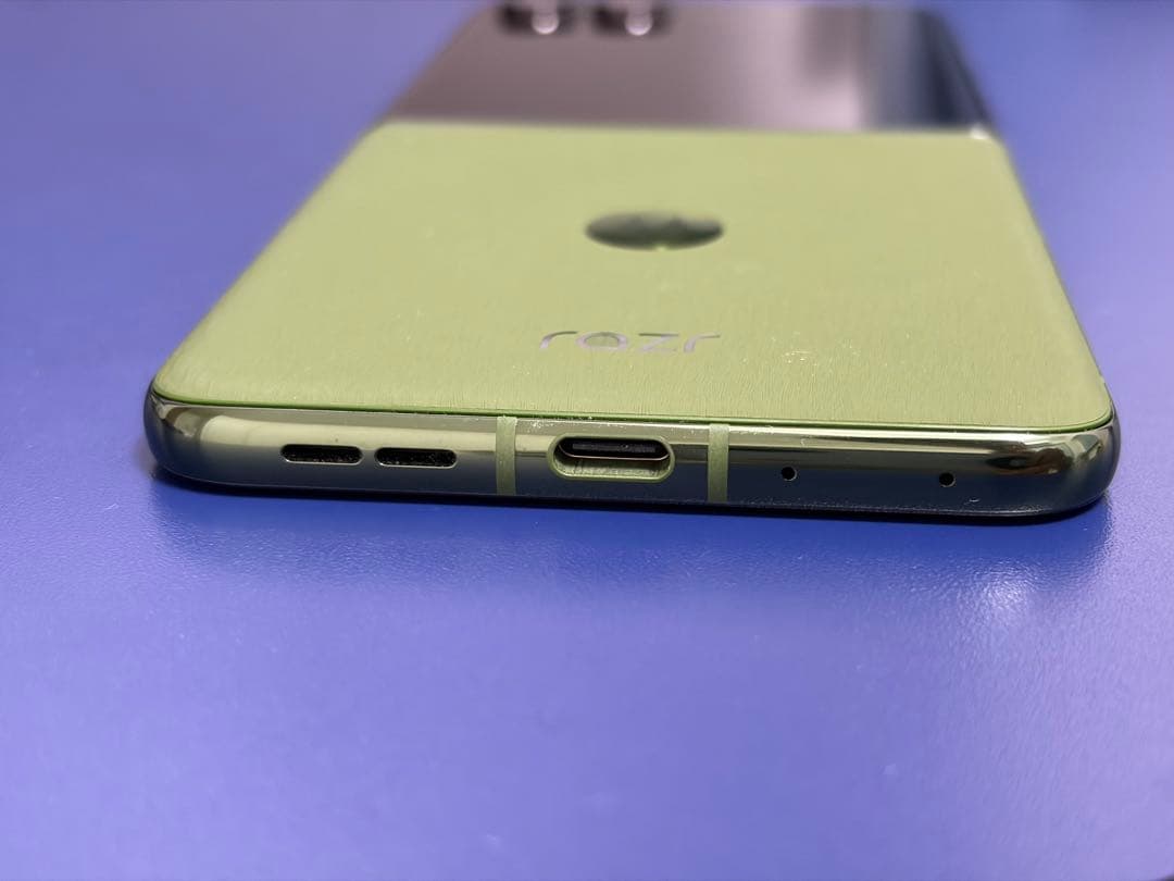 Motorola razr+ 2024 (US版razr 50 ultra)