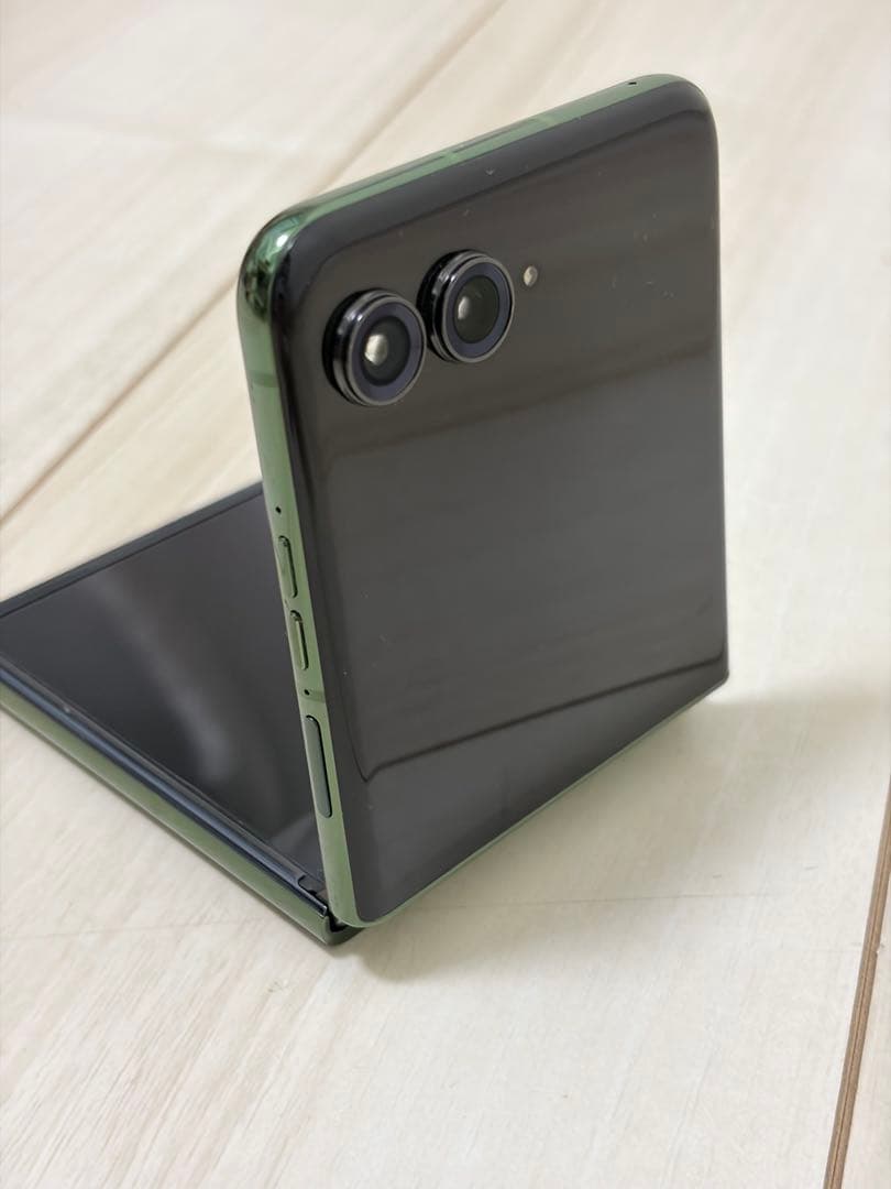 Motorola razr+ 2024 (US版razr 50 ultra)